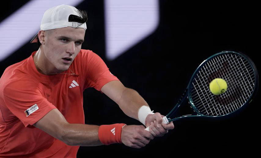 费德勒新星突破纪录表现惊艳，TES未来可期！